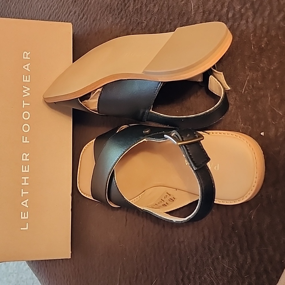 Black Leather Sandals!